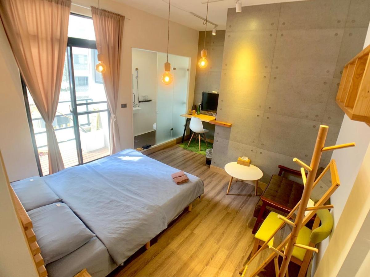 Loft Wo Design Inn Tainan Extérieur photo