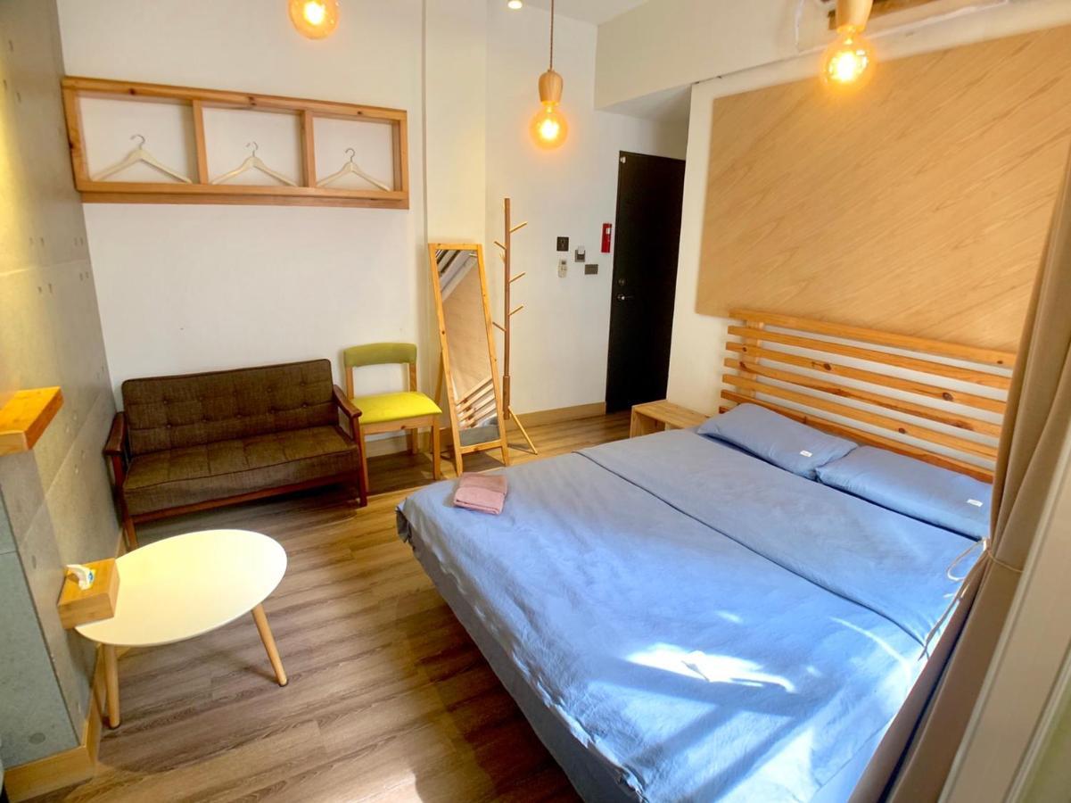 Loft Wo Design Inn Tainan Extérieur photo