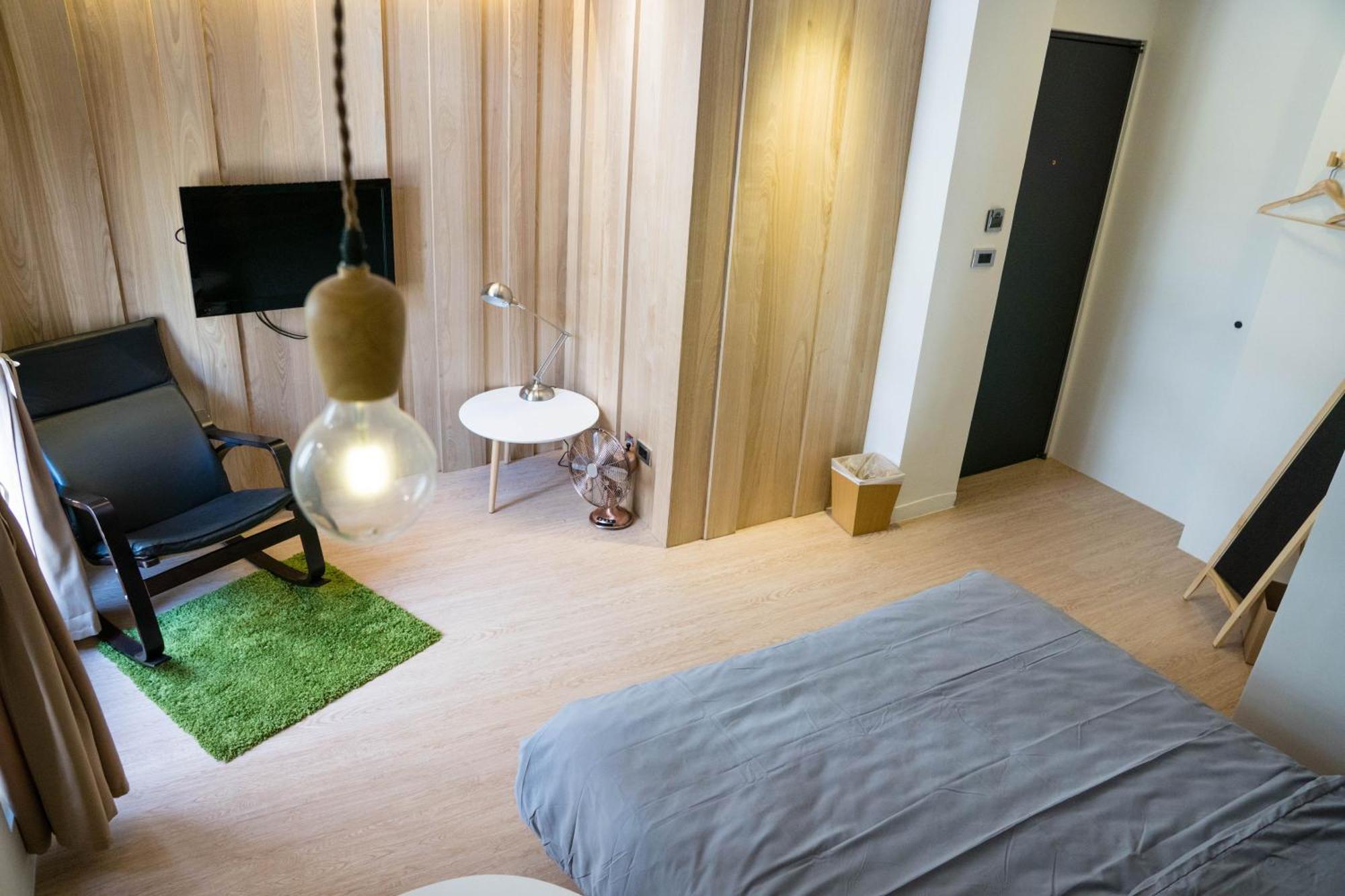 Loft Wo Design Inn Tainan Extérieur photo