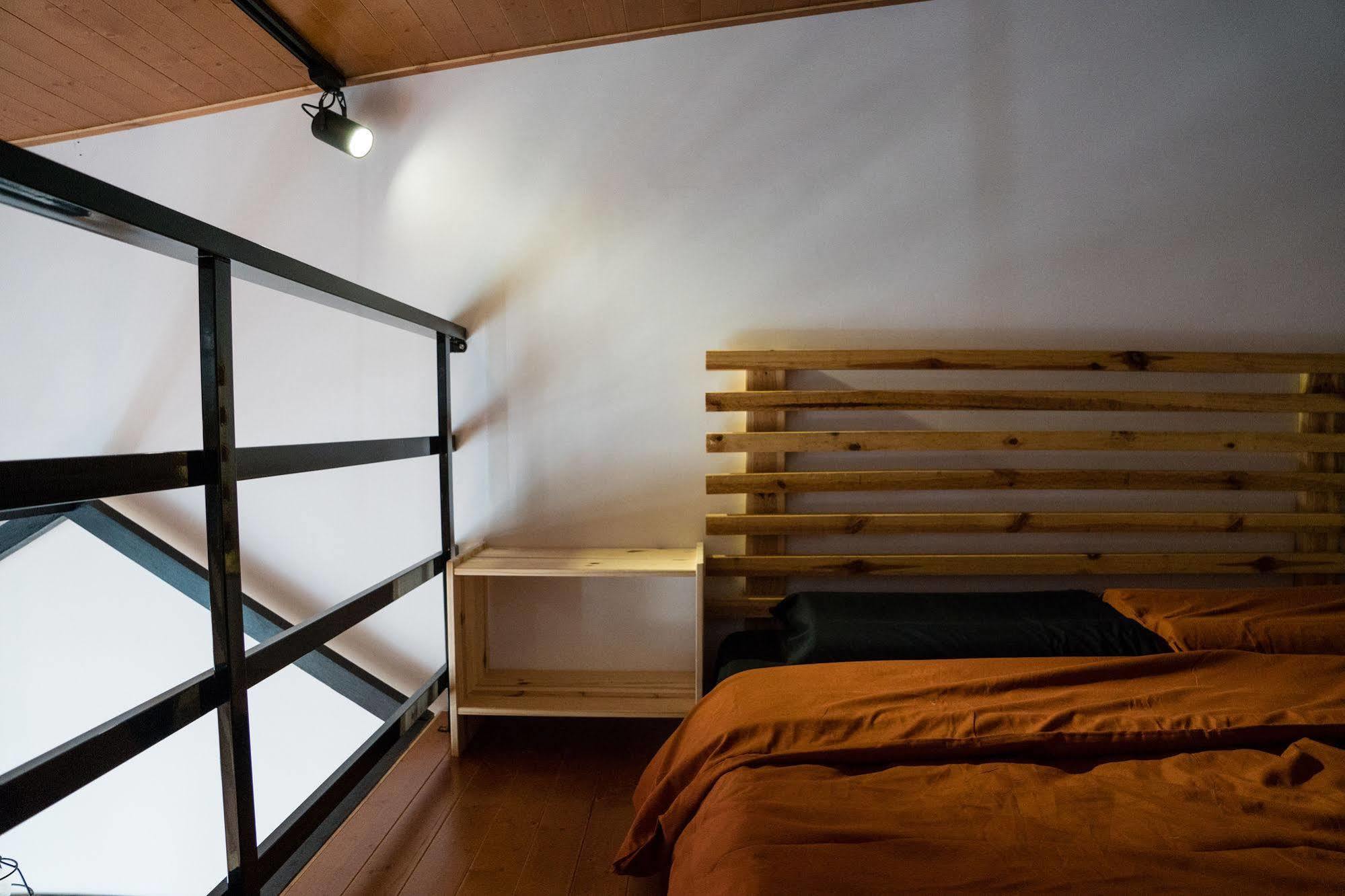 Loft Wo Design Inn Tainan Extérieur photo