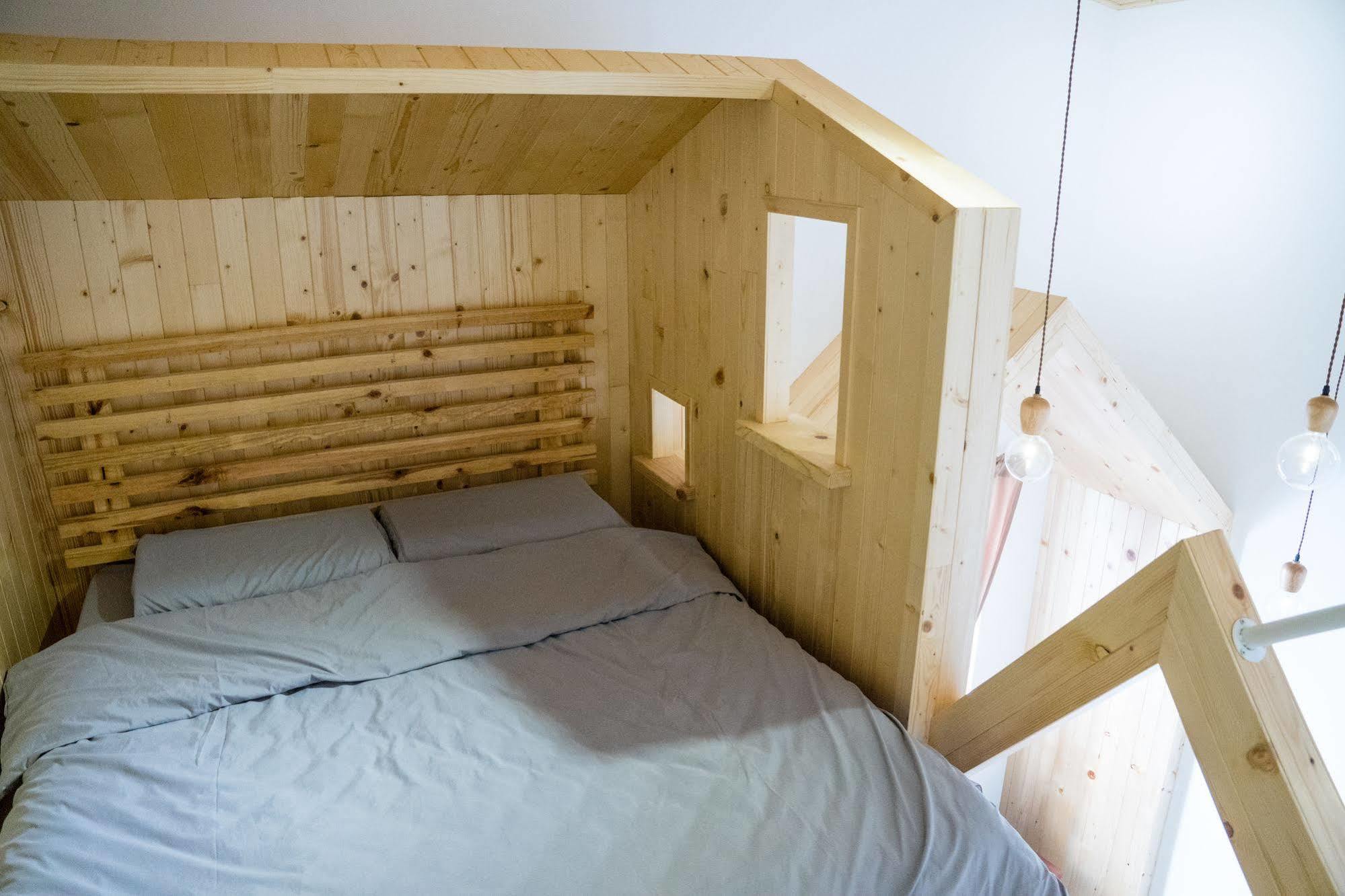 Loft Wo Design Inn Tainan Extérieur photo