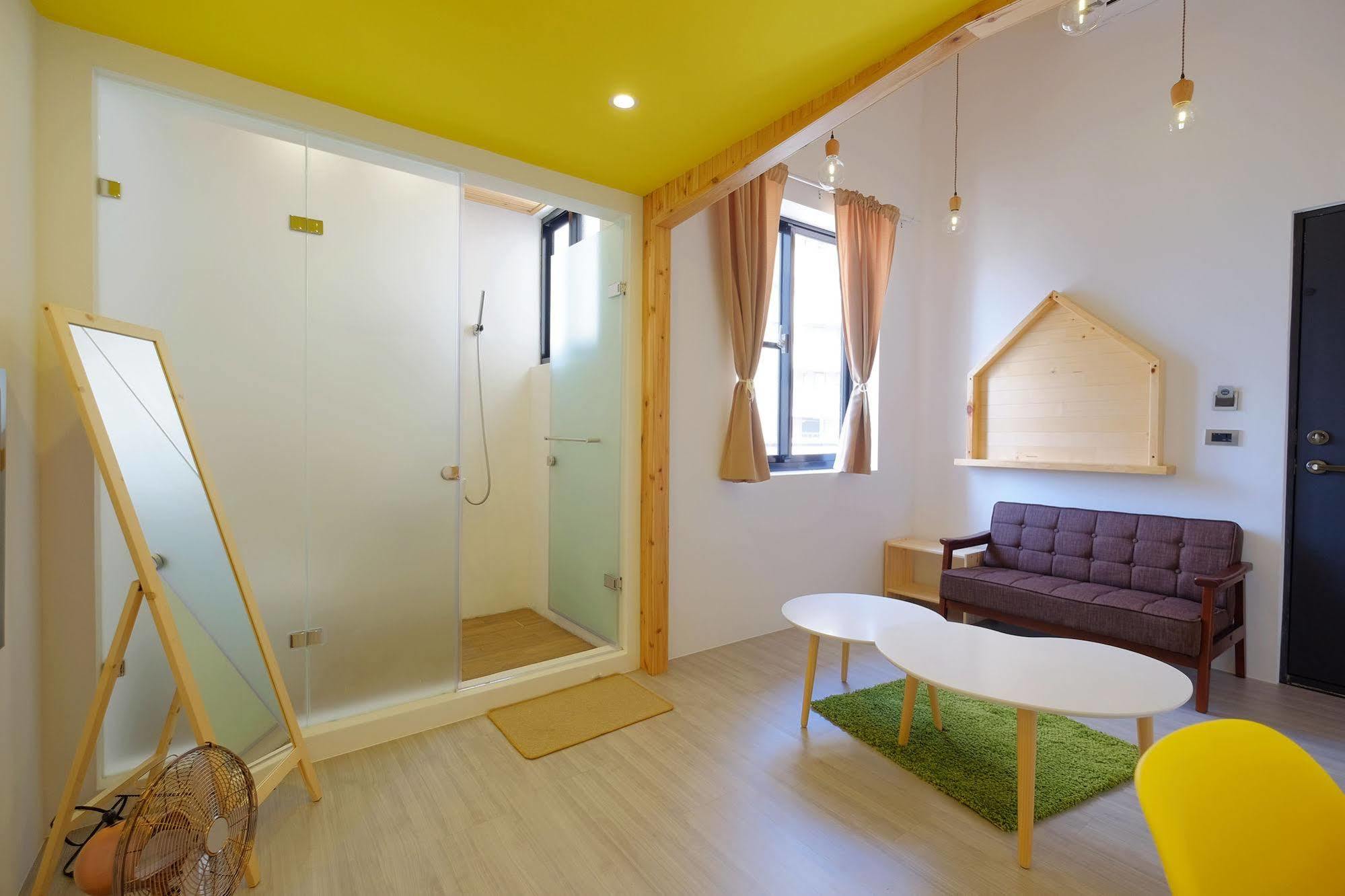Loft Wo Design Inn Tainan Extérieur photo