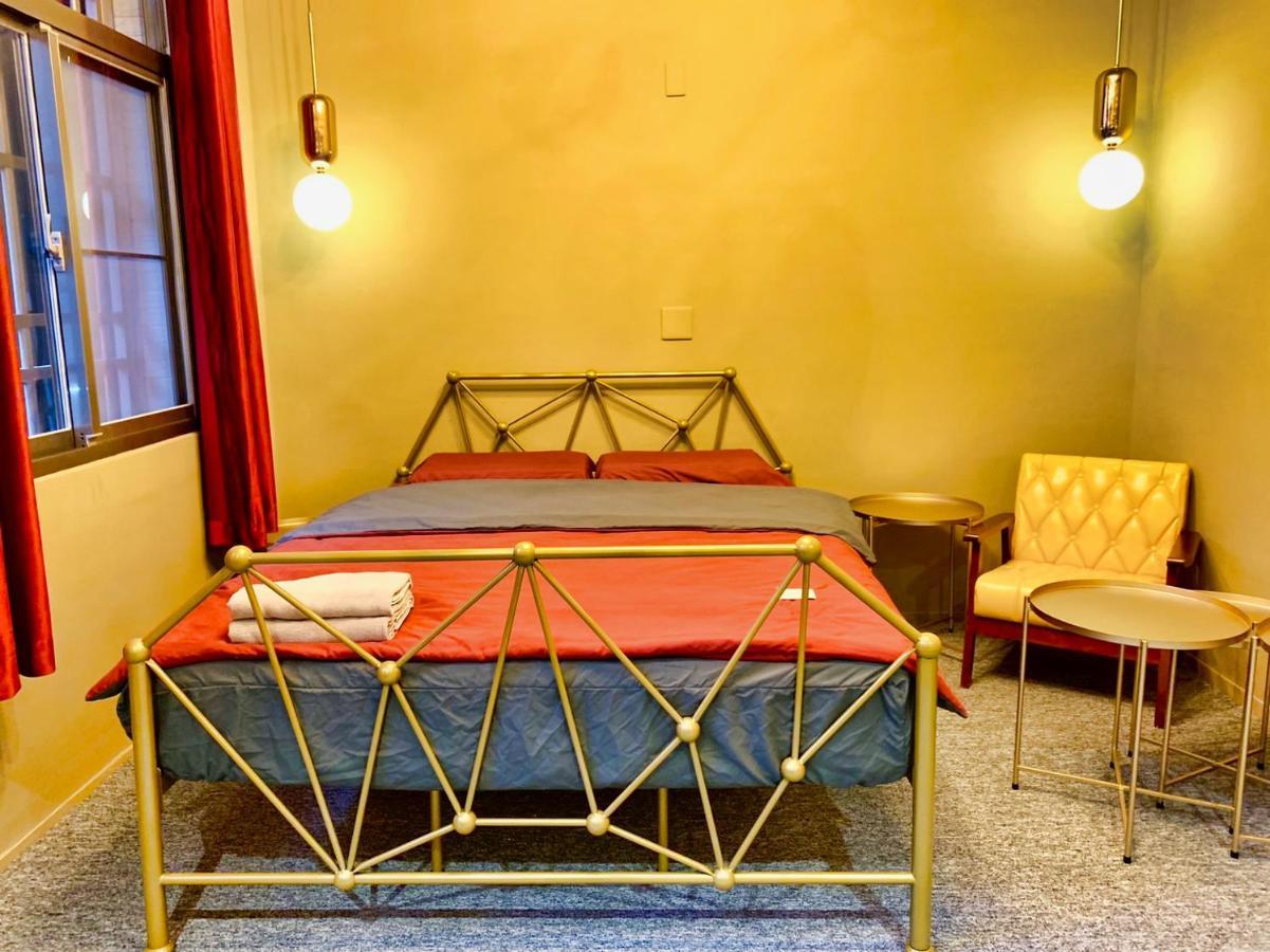 Loft Wo Design Inn Tainan Extérieur photo